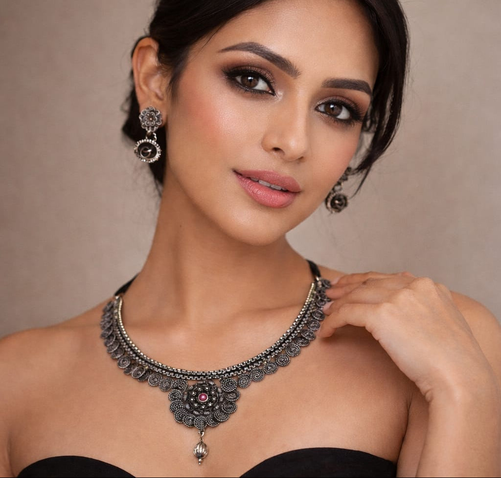 Regal Charm Oxidised Necklace Set