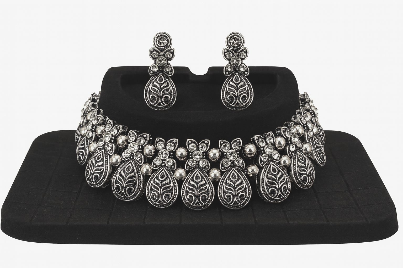 Elegant Oxidised Silver Choker Set