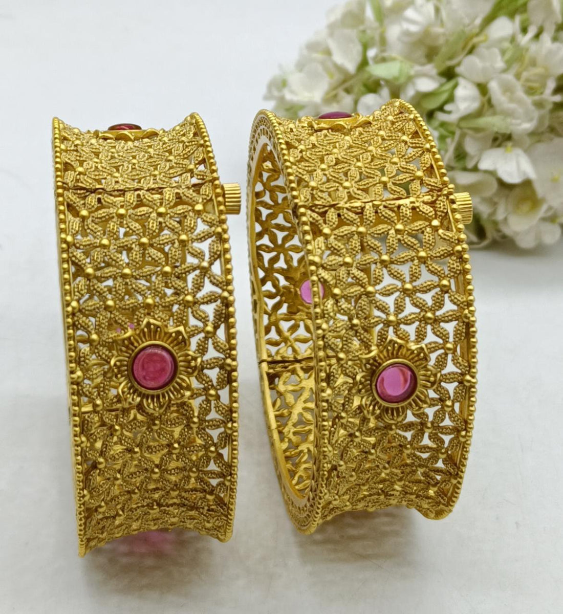 Antique Golden Bangles Sku 3078 D1